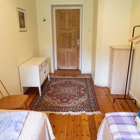 Lindsbergs Kursgard And Hostel Falun Room photo