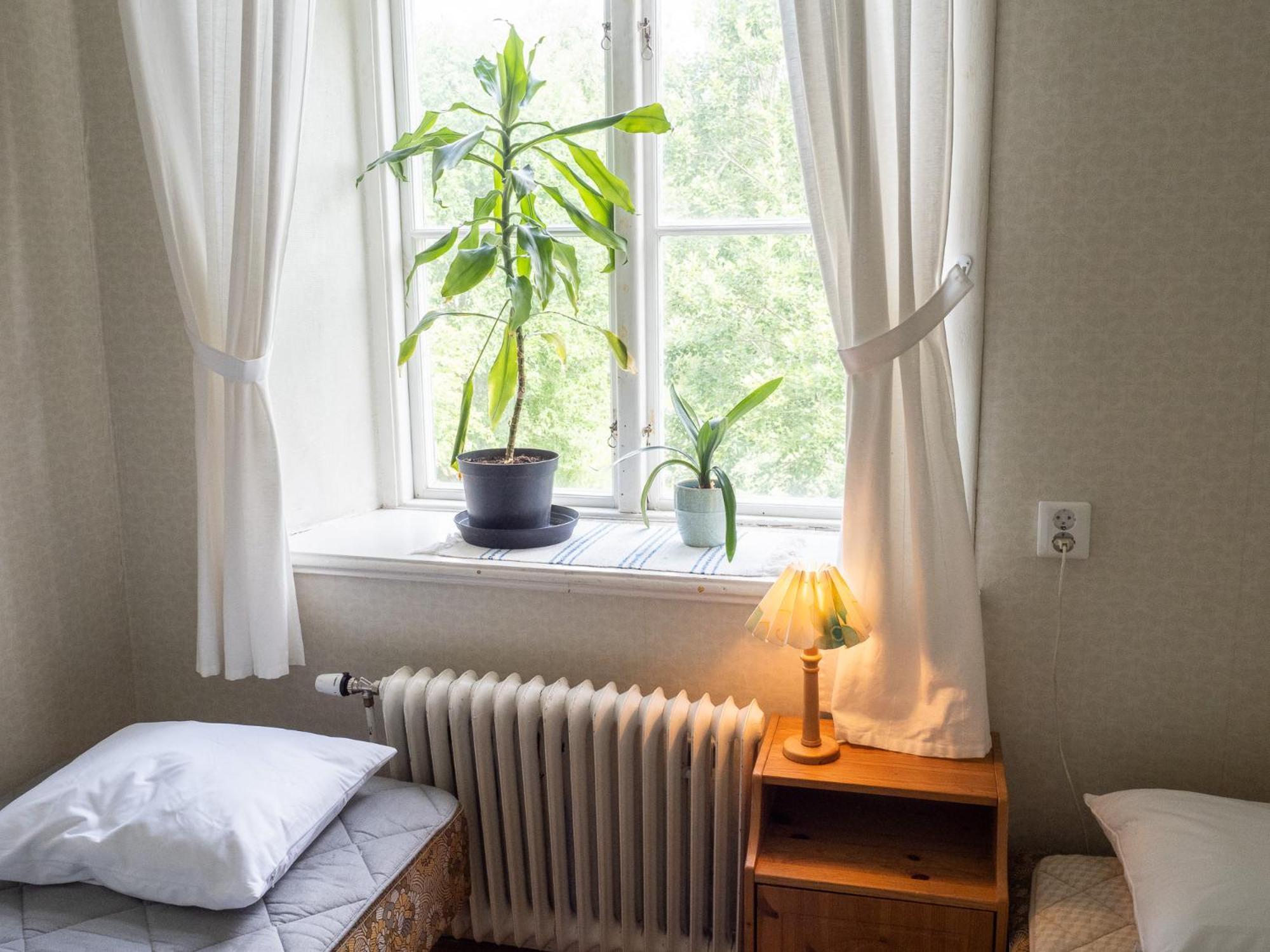 Lindsbergs Kursgard And Hostel Falun Room photo